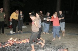 fire-walk-kat-naslas